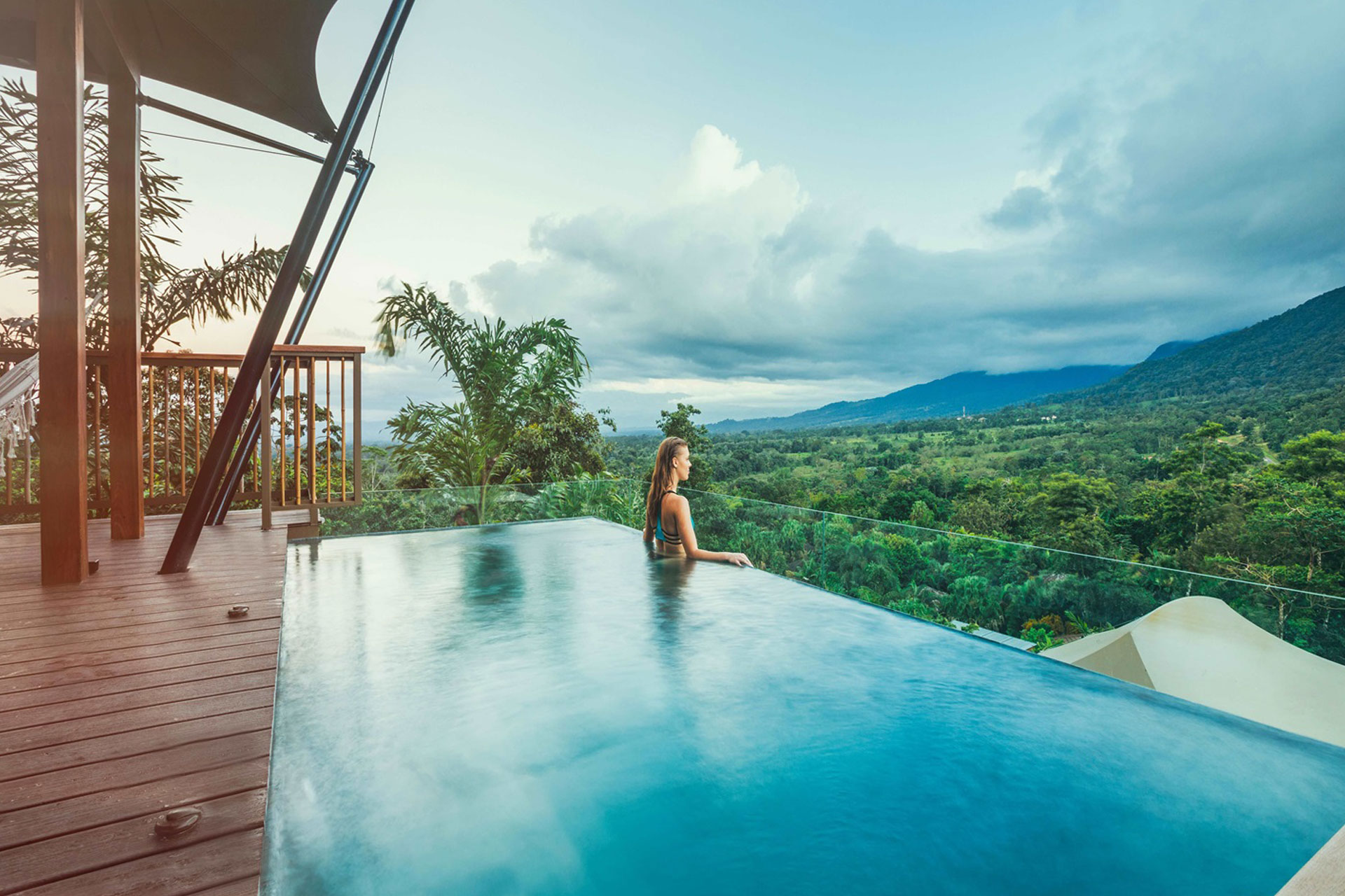 piscina a sfioro - Morpho blu viaggi